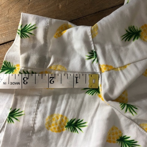 Old Navy pineapple print shorts, 2 - Picture 3 of 11